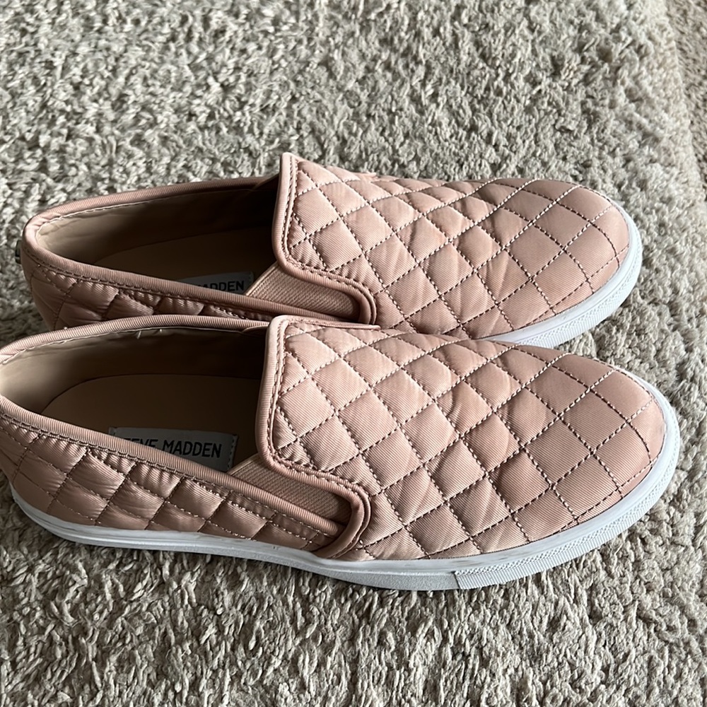 Steve Madden slip on shoes